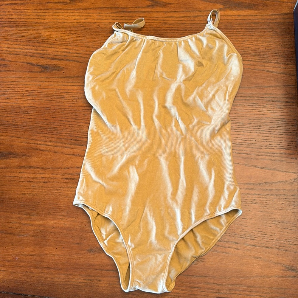 Revolution dancewear body suit size L adjustable straps built in bra nonsmoking